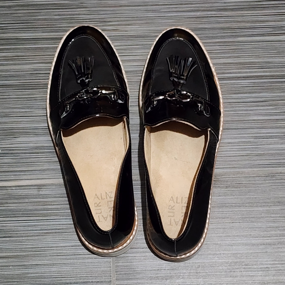 Naturalizer black loafers size 8